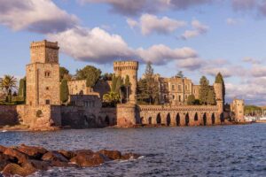 Esplorare il Chateau de la Napoule