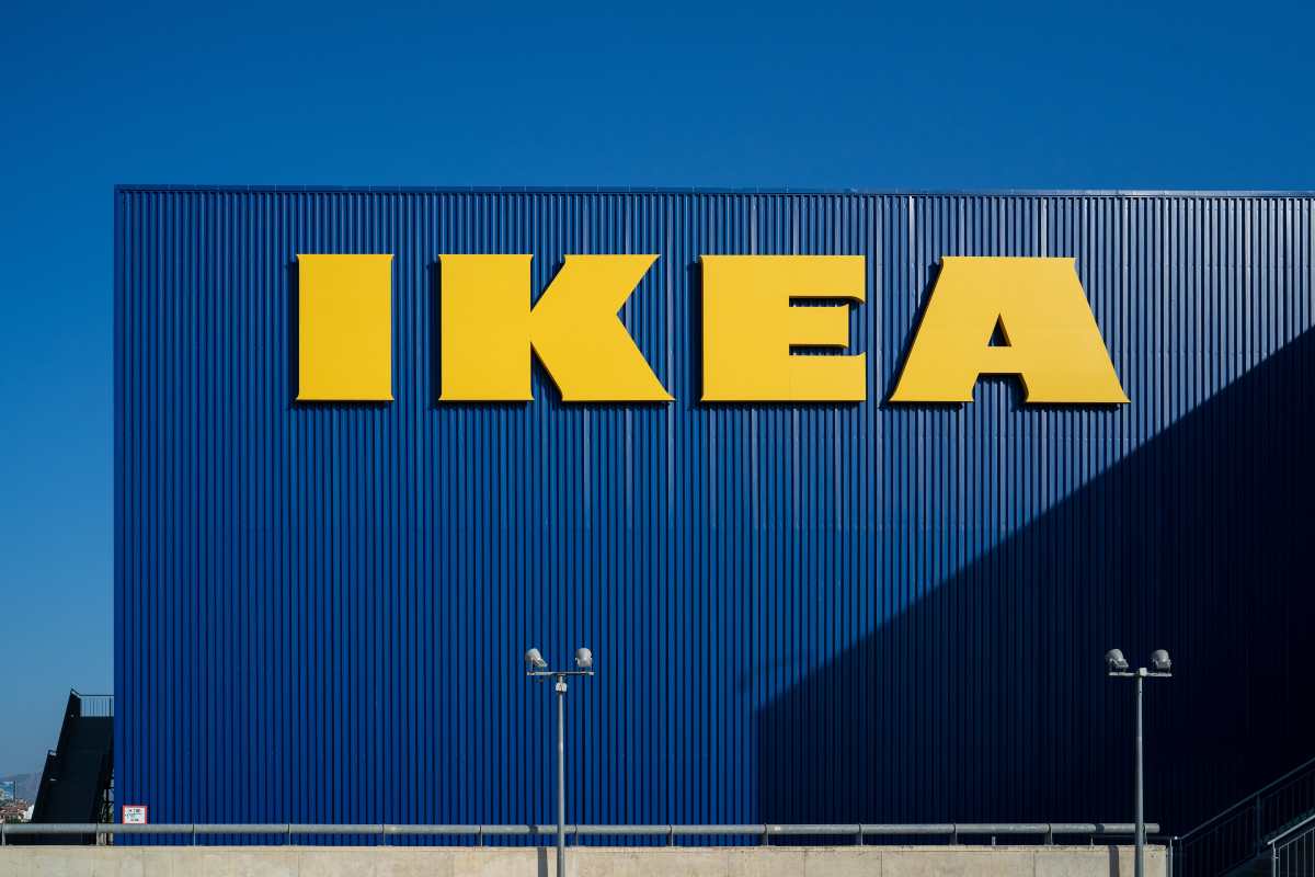 Ottimizzare lo spazio sopra la lavatrice con NYSJÖN di Ikea: il mobile più richiesto per bagni e lavanderie piccole