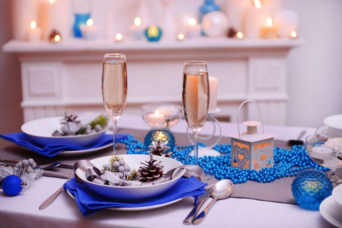 scegli il blu e l'argento come colore delle tue decorazioni di natale