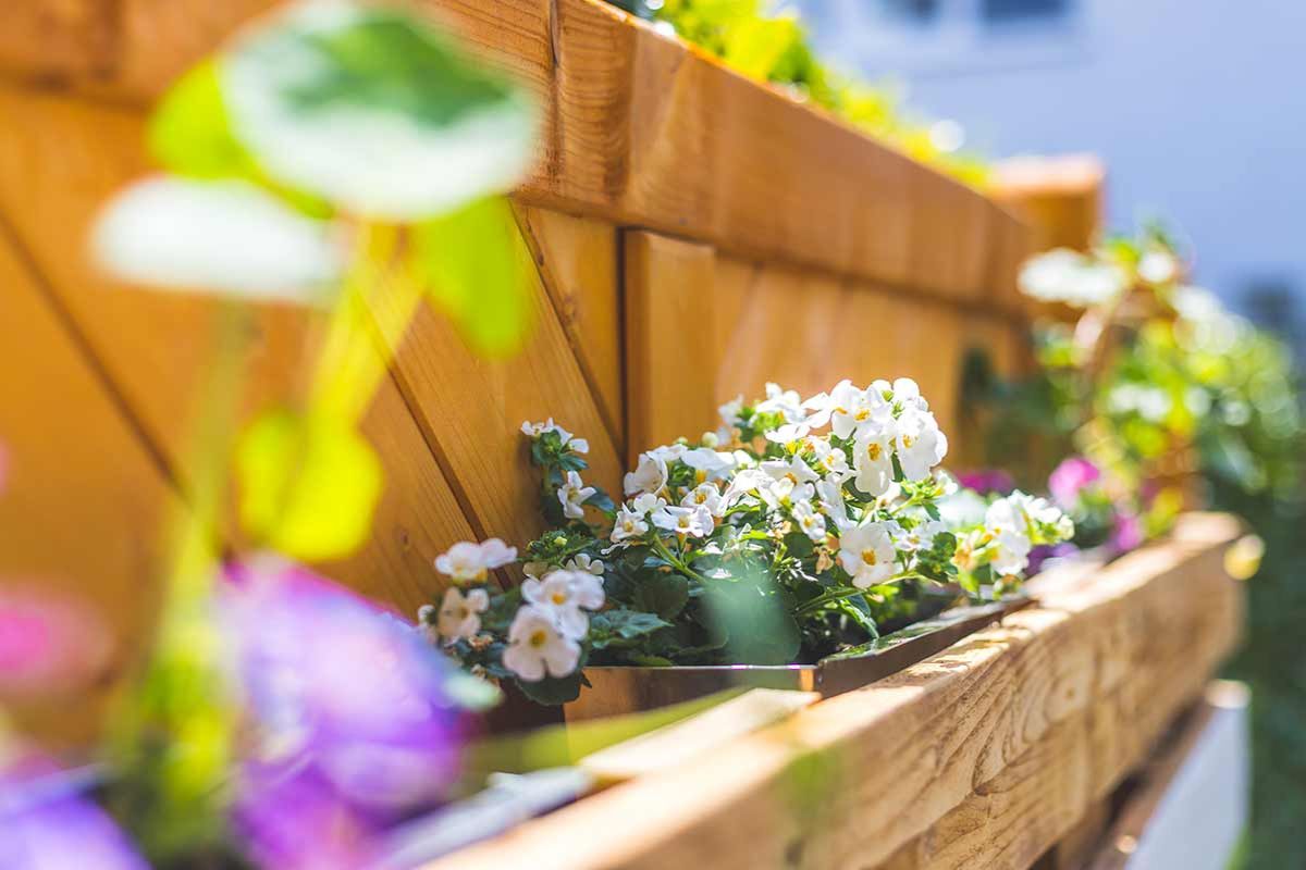 Arredare balcone con pallet