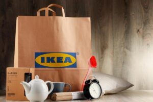 Ikea propone un'estate colorata con i suoi accessori