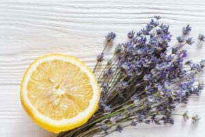 Limone e lavanda per profumare la casa