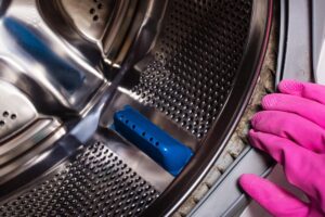 Come eliminare la muffa dalla guarnizione della lavatrice