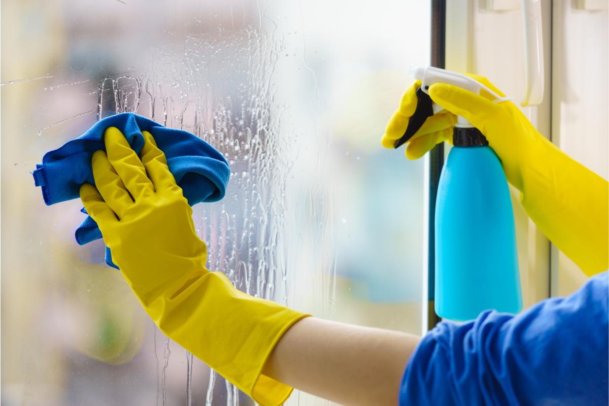 7 superfici di casa che si possono pulire con lpaceto