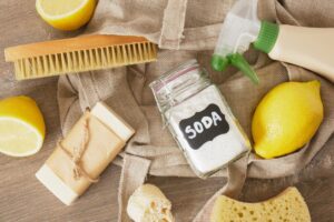 Pulizie di casa in primavera con ingredienti naturali