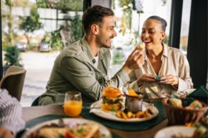 Segni zodiacali che amano le donne più adulte