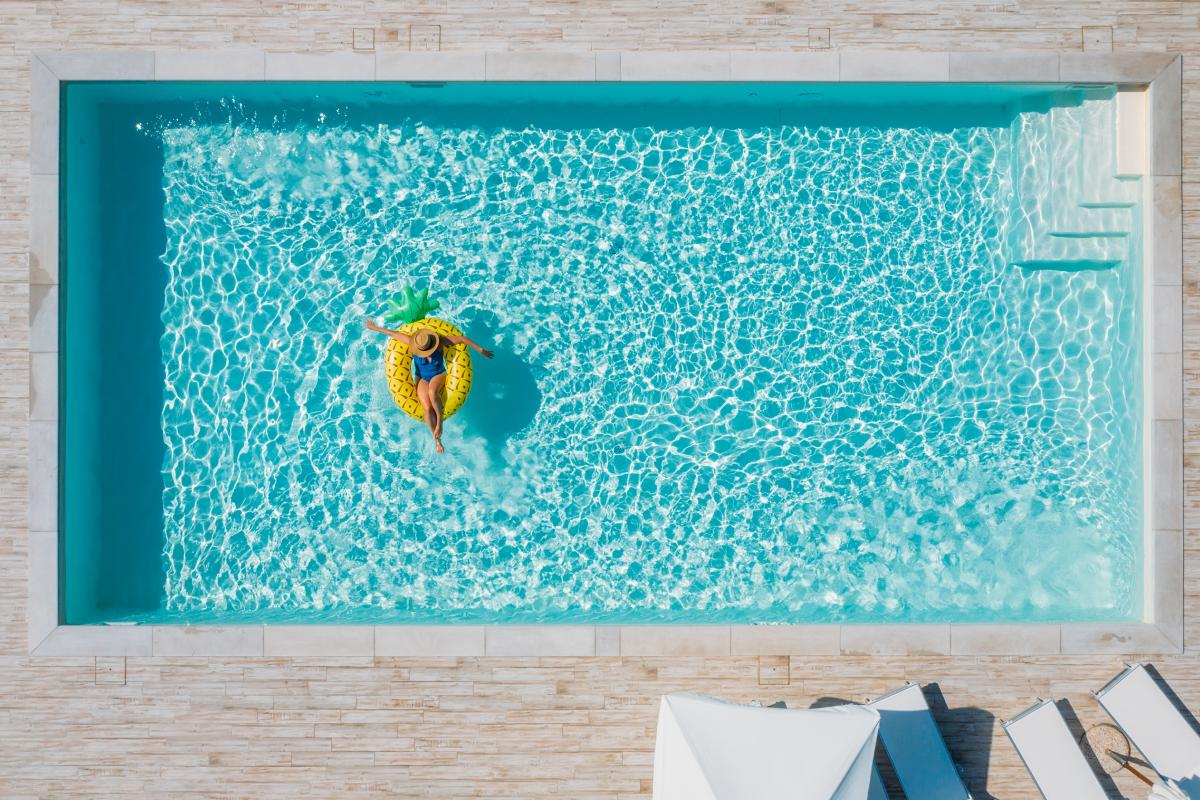Pulire la piscina vuota