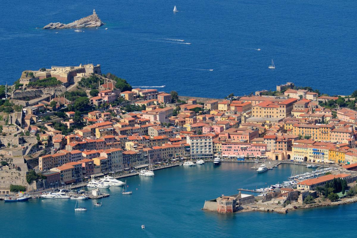 Borghi e spiagge dell'Isola d'Elba