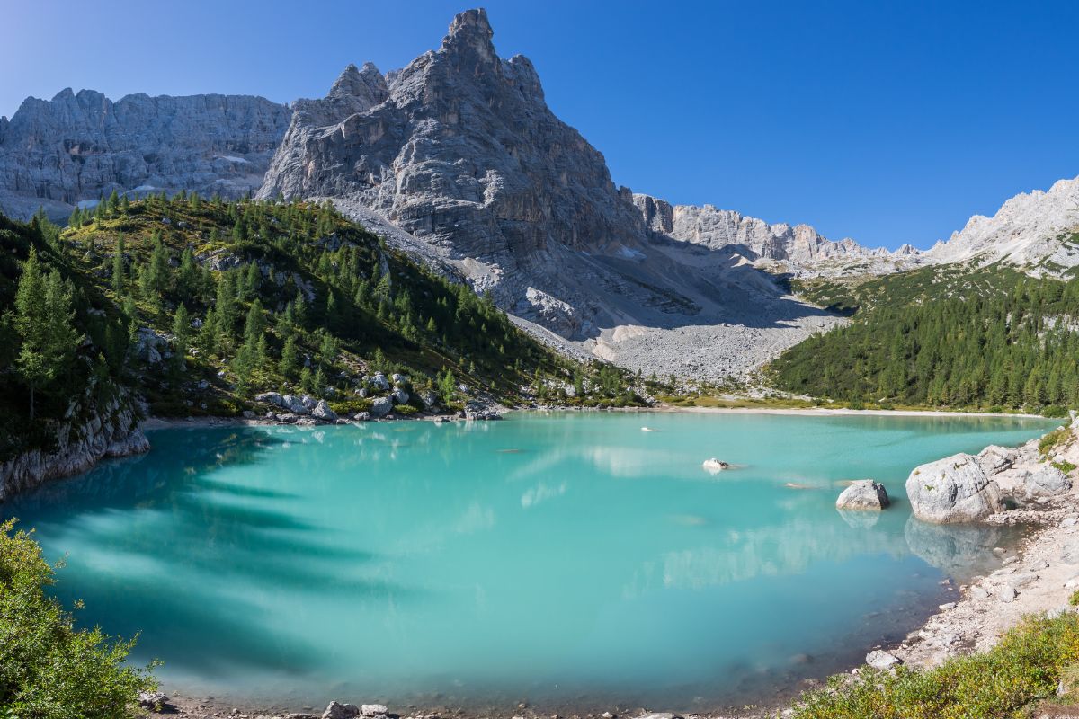 rifugi italiani vista lago più suggestivi