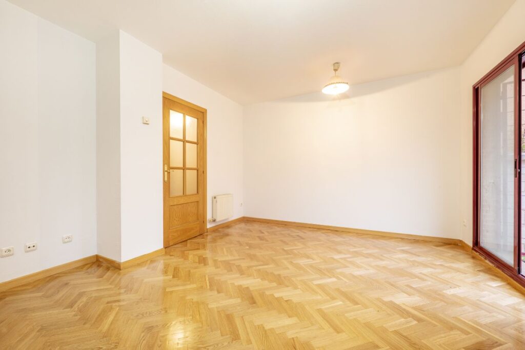 come fare la pulizia quotidiana del parquet