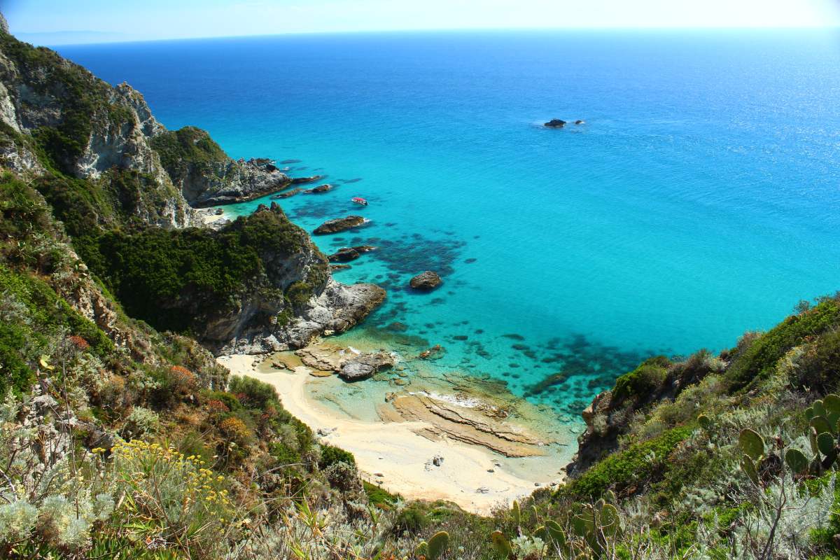 Le spiagge segrete del sud Itala dove l'estate è lunga