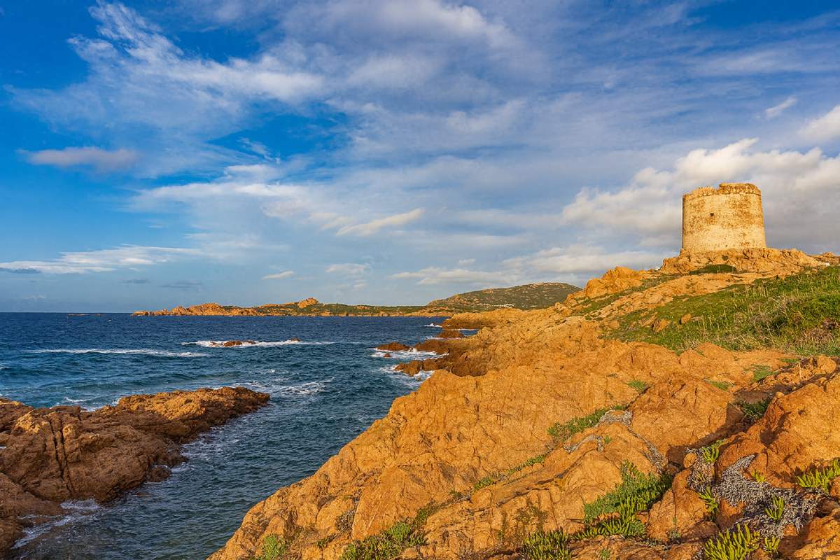 Scopri il gioiello della Sardegna: Isola Rossa