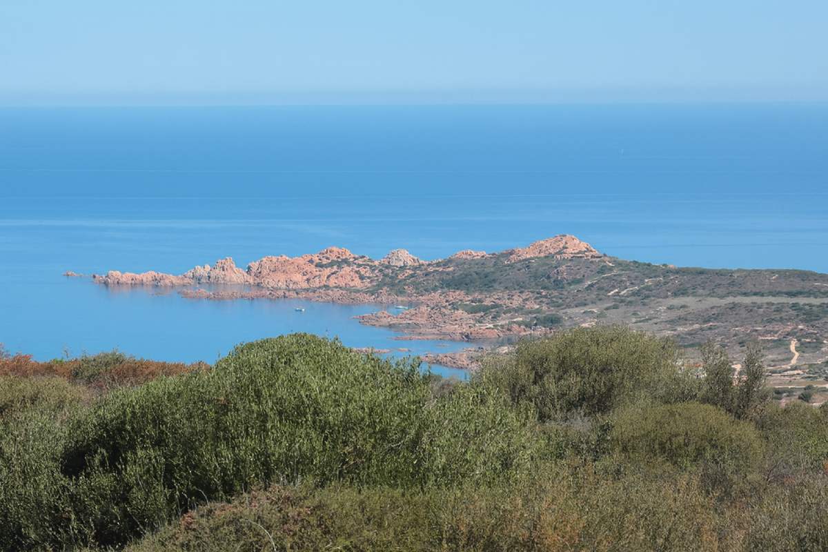 Isola Rossa in Sardegna, un gioiello da vivere in relax
