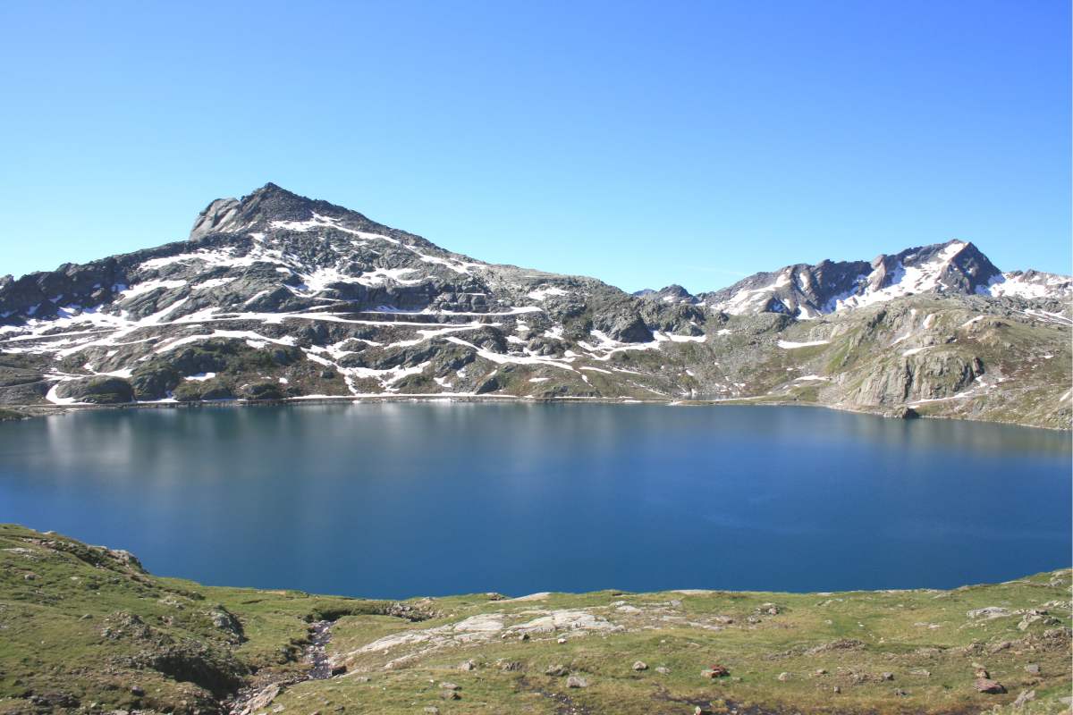 La bellezza di 5 laghi scenografici montani italiani