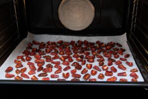 Ecco come essiccare i peperoncini al forno