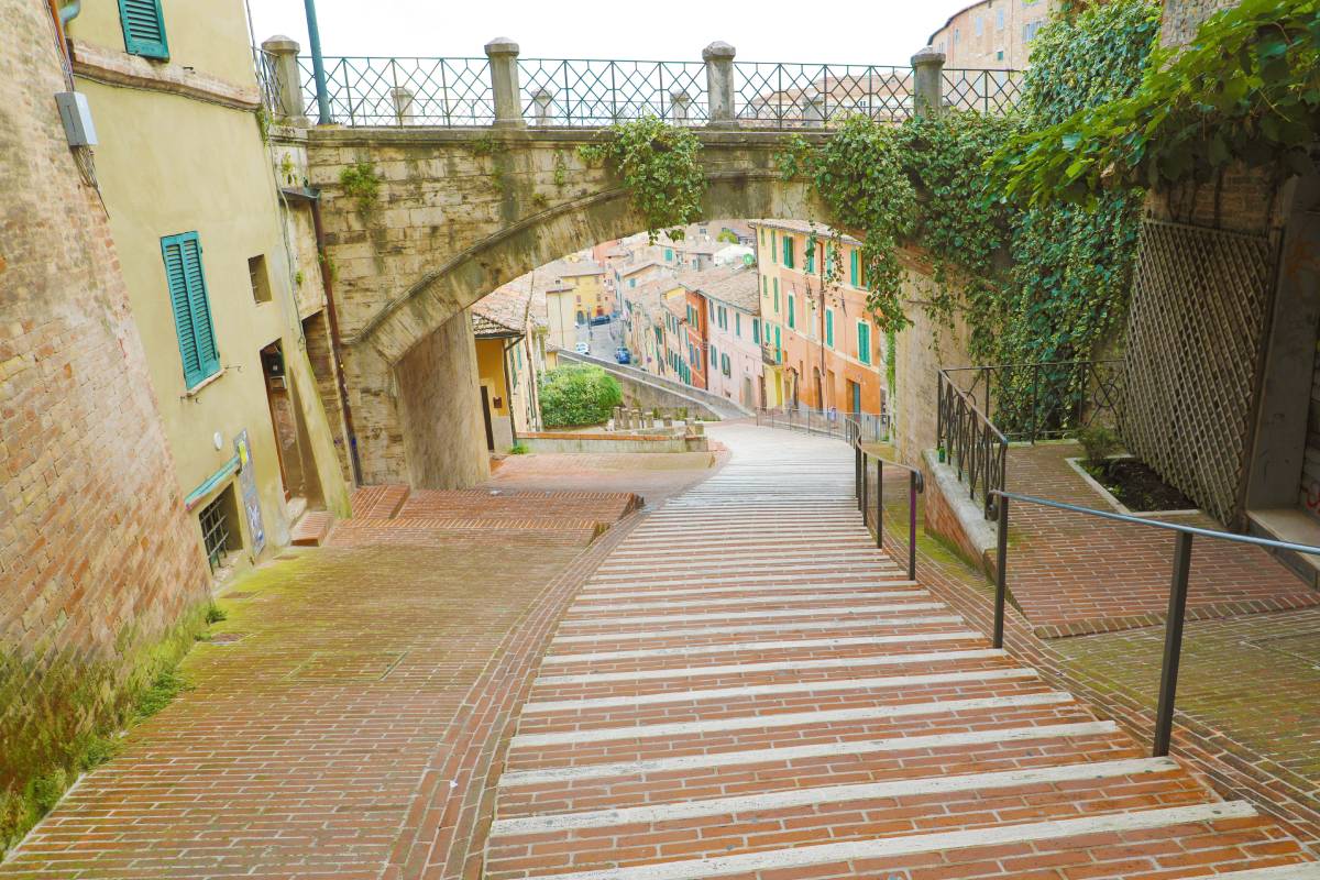 Perugia: scalinata dell’Acquedotto medievale