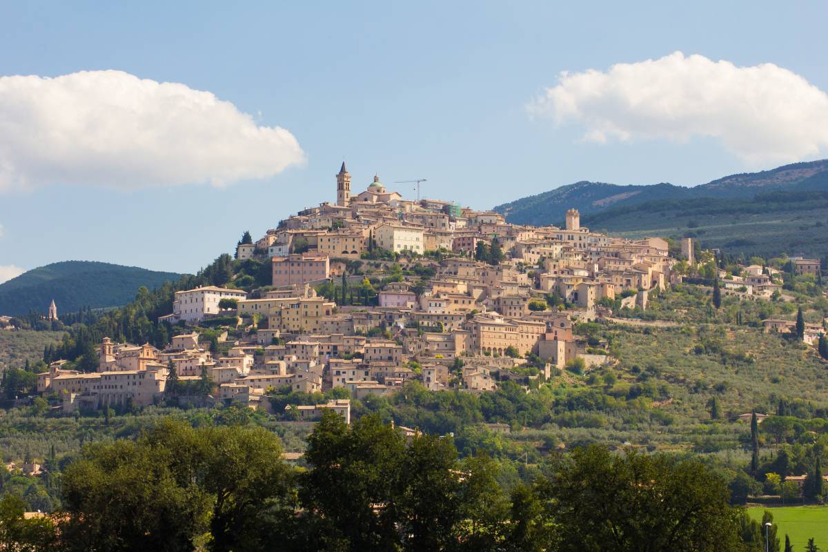 L'Umbria e i suoi borghi da vivere prima ce arrivi l'autunno pieno