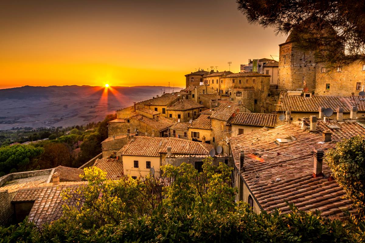 Vigneti, colori e panorami della Toscana in autunno
