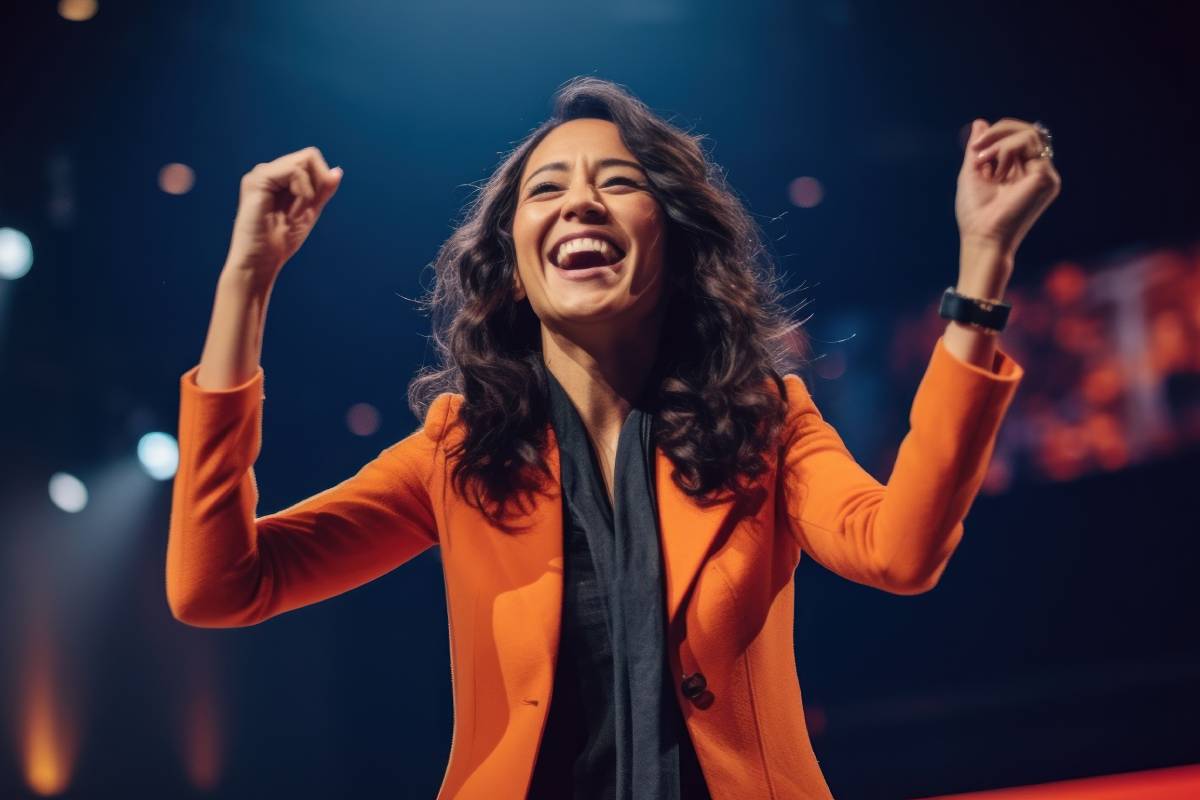 Donna che sorride: i 5 segni di donne talentuose