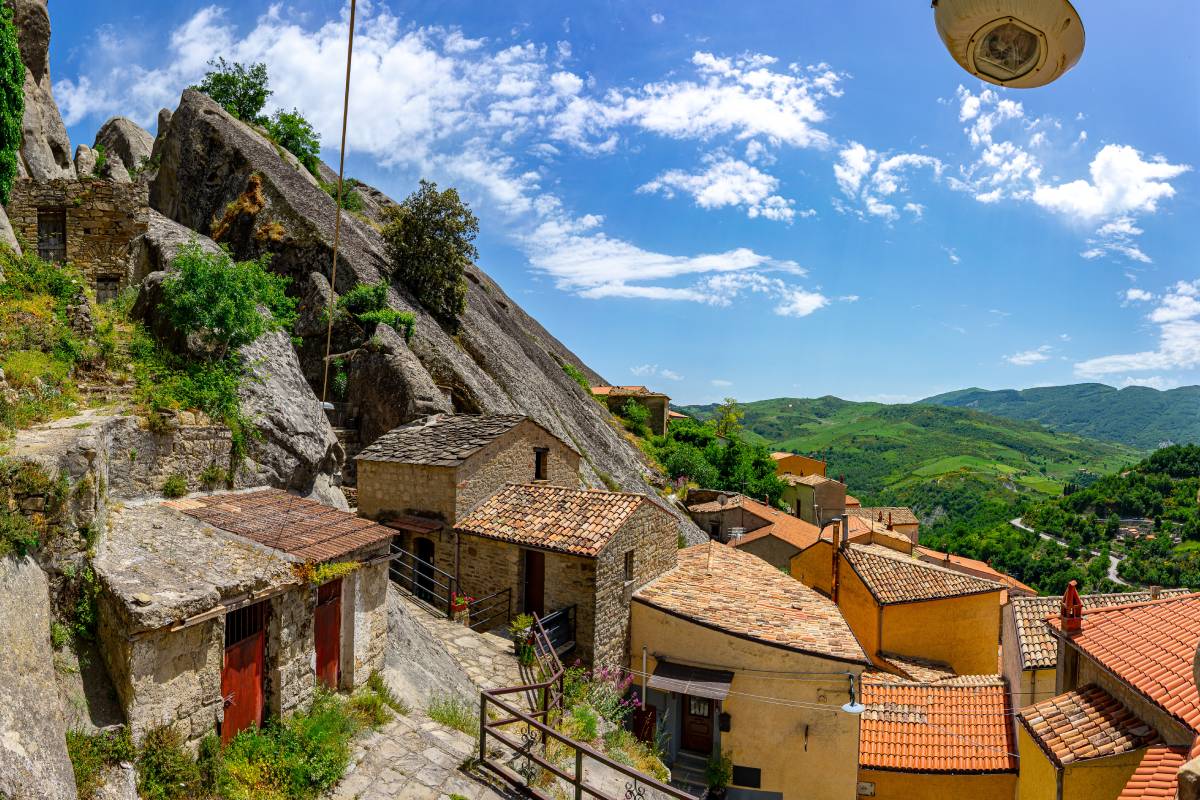Castelmezzano, veduta tra le rocce