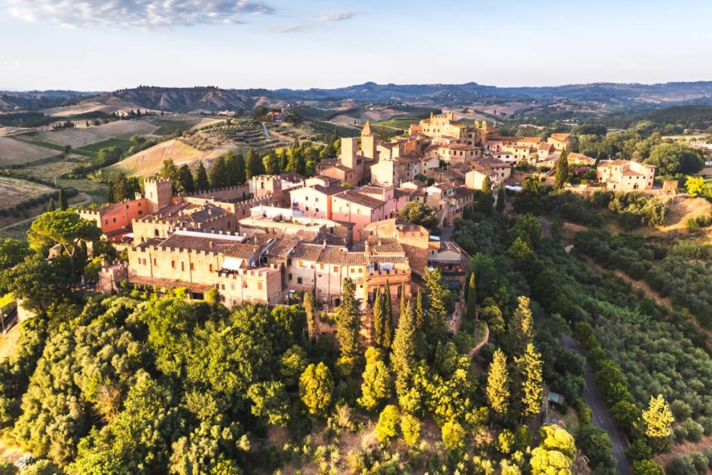 Nel cuore della Toscana: scopri il fascino segreto di Certaldo, il borgo del poeta