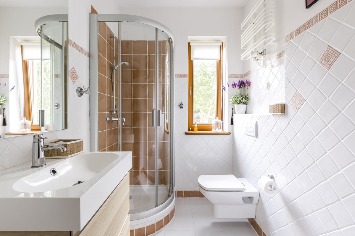 arredare un bagno lungo e stretto