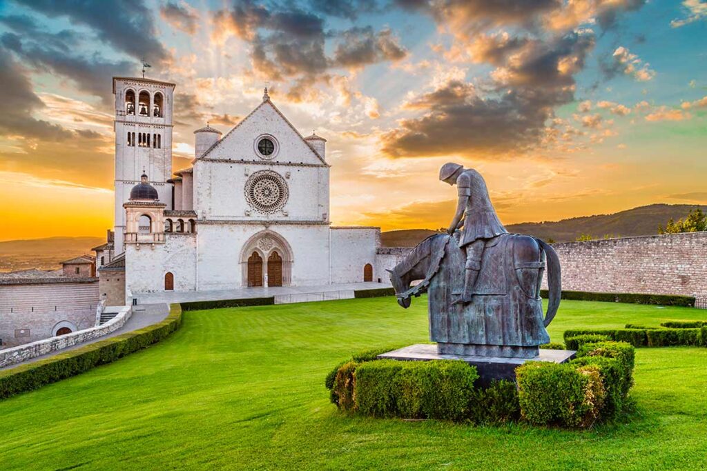 Basilica di San Francesco ad Assisi: scoprila nella luce d’autunno