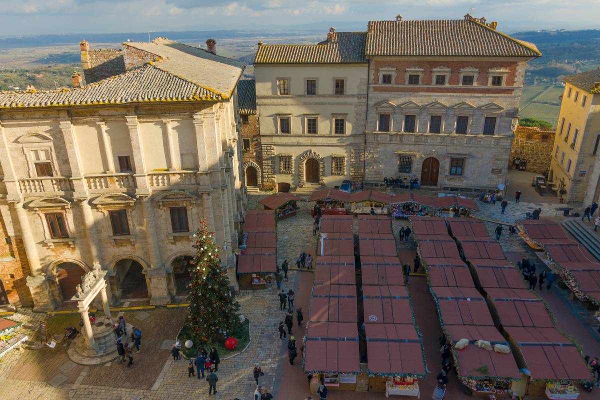 Montepulciano, borgo che sembra nato per dicembre