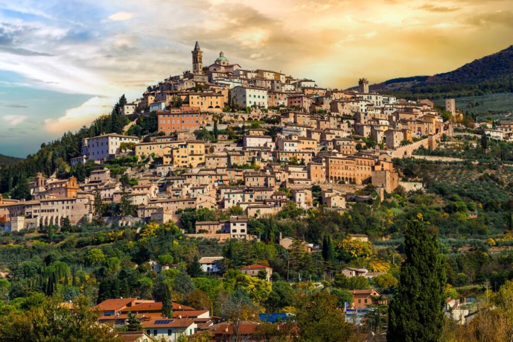 Umbria autentica: 7 luoghi che scopri solo camminando tra borghi e sentieri