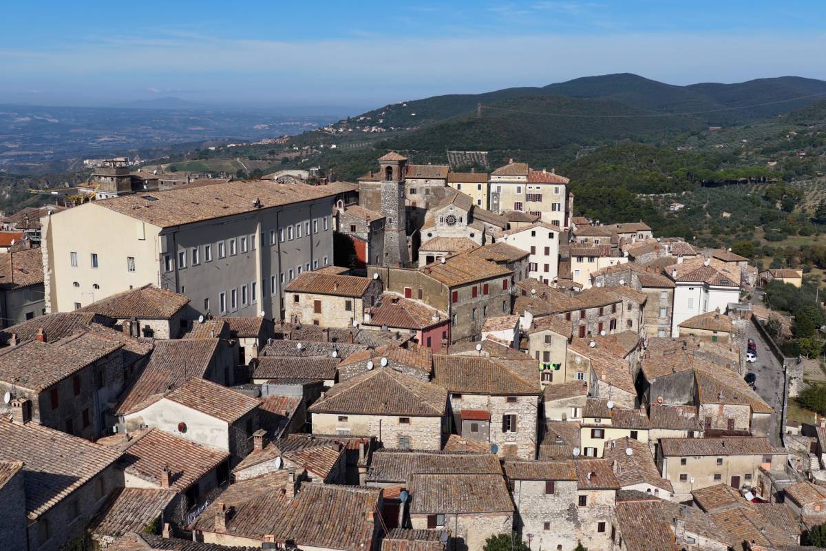 lugnano in teverina, un dei borghi segreto che in umbria dvengtano rifugi