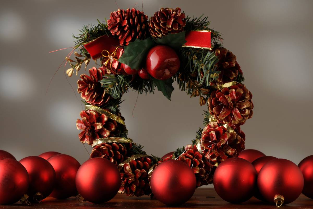 pigne e glitter per un natale sostenibile