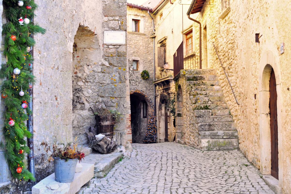 Santo Stefano di Sessanio, borgo in cui il natale è come una volta