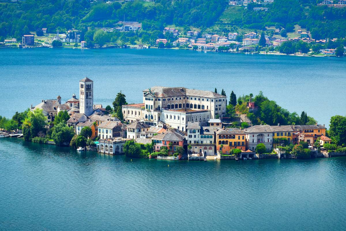 Orta San Giulio, borgo piemontese